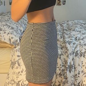 black and white houndstooth mini skirt